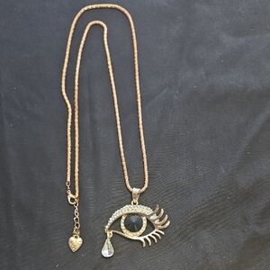 Elegant Gold Eye Pendant Necklace